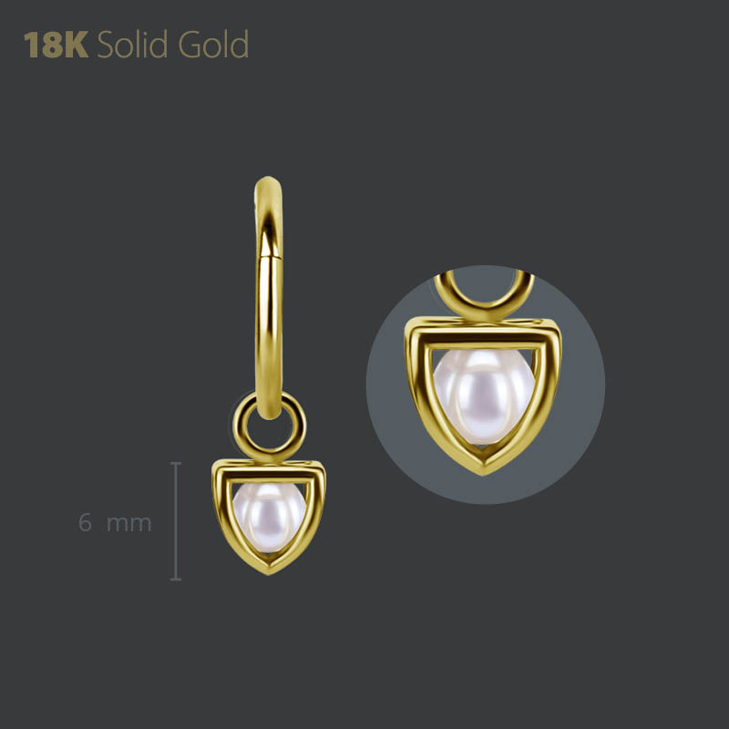 18K GOLD CHARM SET W. FRESHWATER PEARL